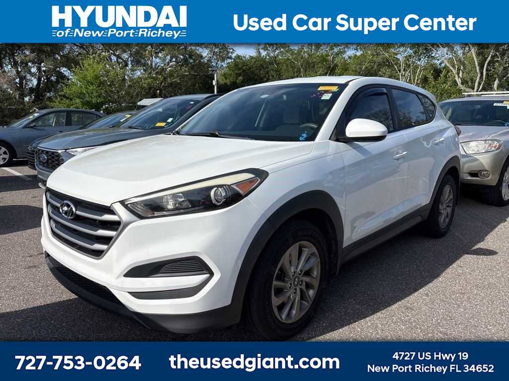 Used 2017 Hyundai Tucson SE image 1