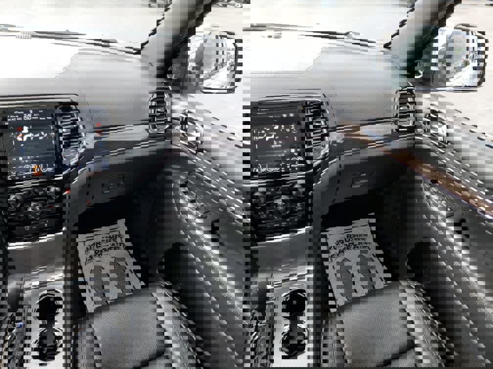 Used 2020 Jeep Grand Cherokee Overland image 16