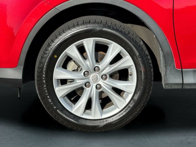 Used 2015 Toyota RAV4 Limited w/ Technology Package AWD/4WD image 31