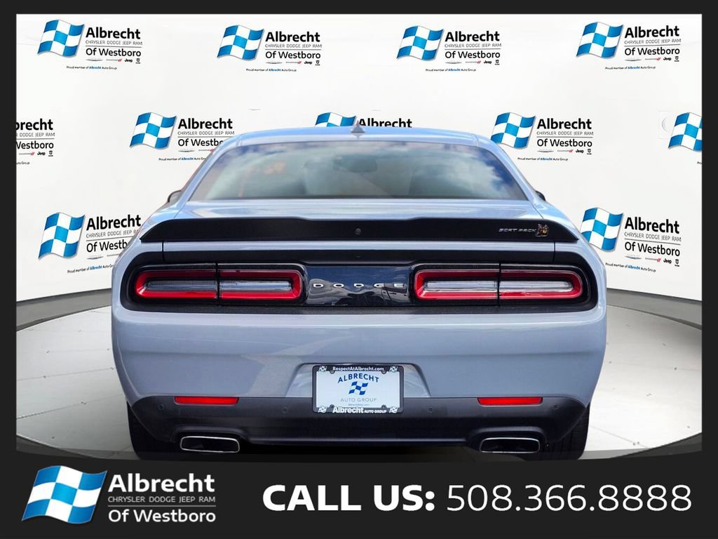 Used 2021 Dodge Challenger R/T Scat Pack RWD image 4
