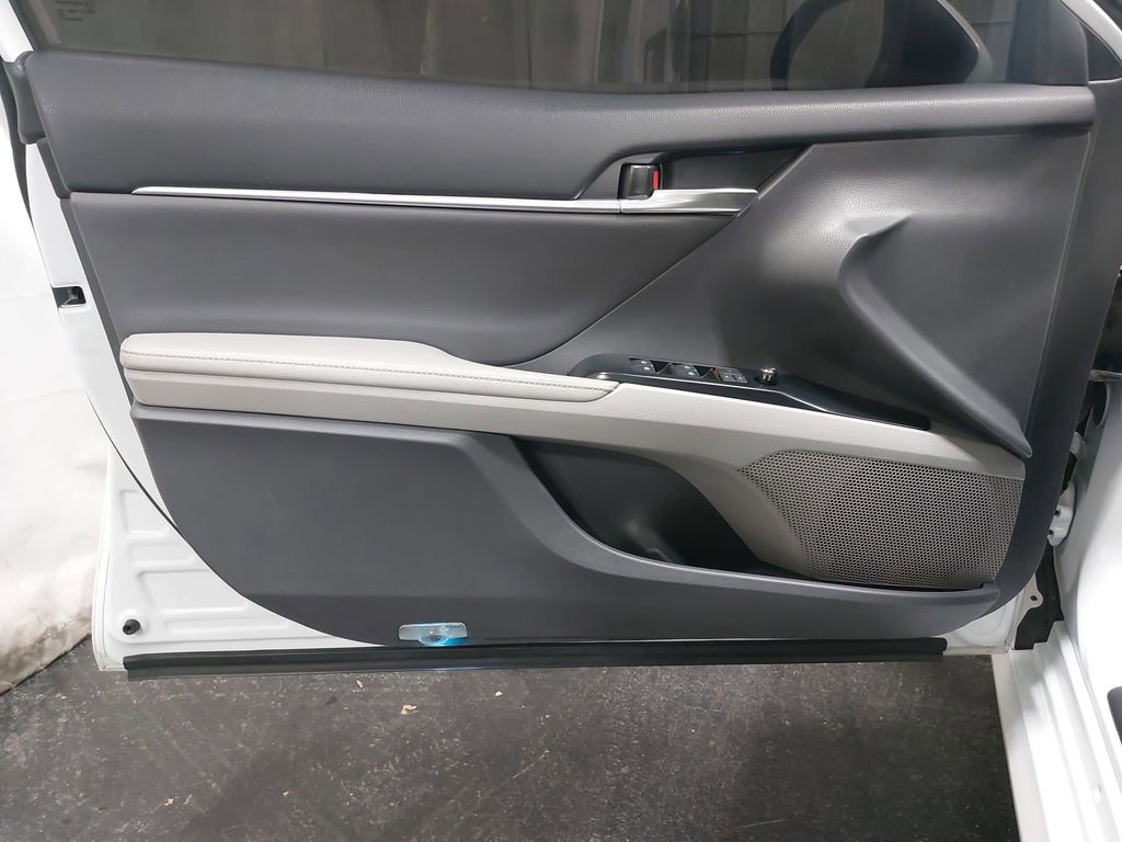 Used 2019 Toyota Camry XLE image 42