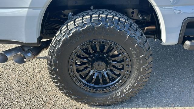 New 2026 Ford F250 Lariat w/ Black Appearance Package AWD/4WD image 3