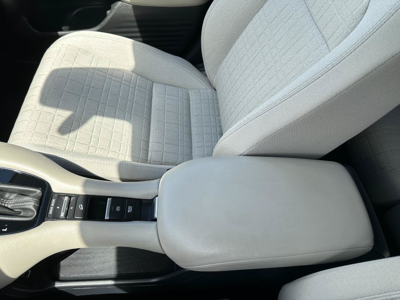 Used 2024 Honda HR-V LX image 58