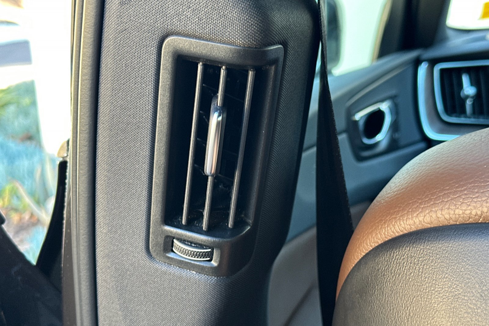 Certified 2022 Volvo XC60 B5 Momentum image 15