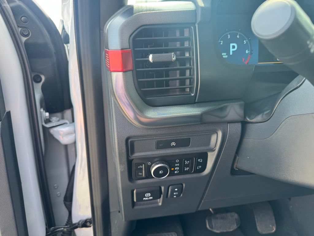 Used 2025 Ford F150 Raptor AWD/4WD image 19