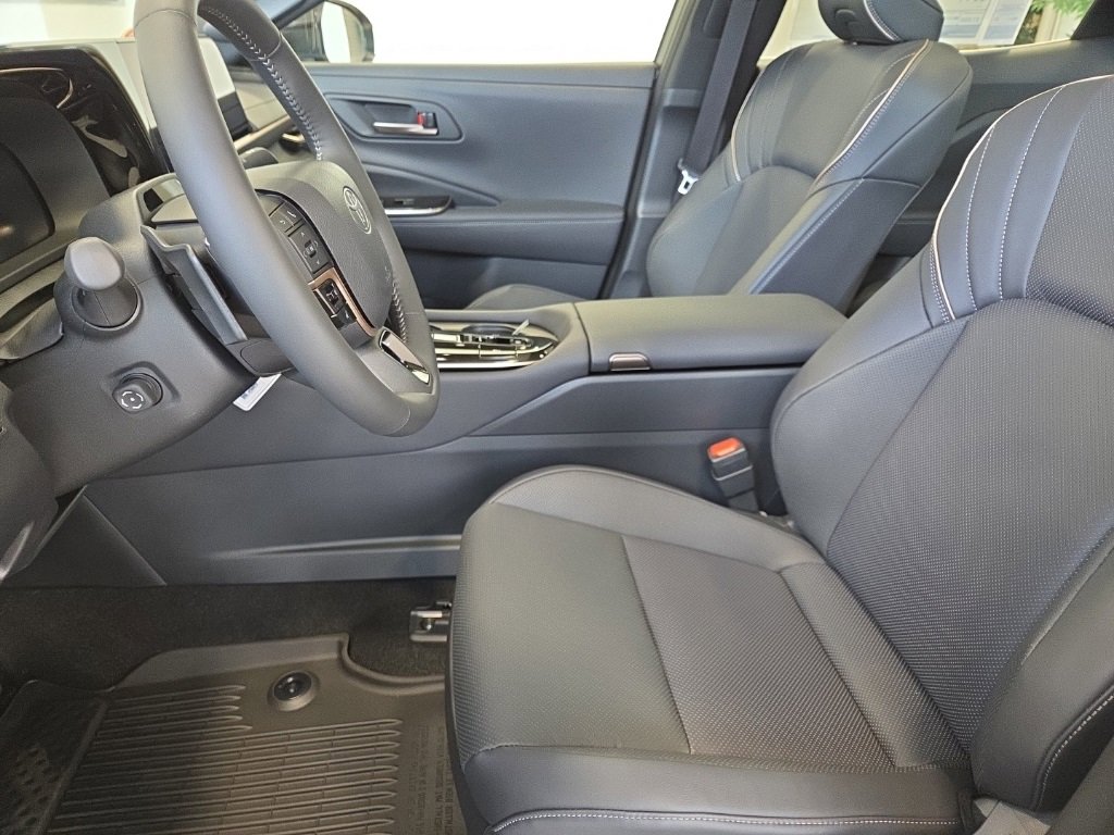 New 2026 Toyota Crown Platinum image 12