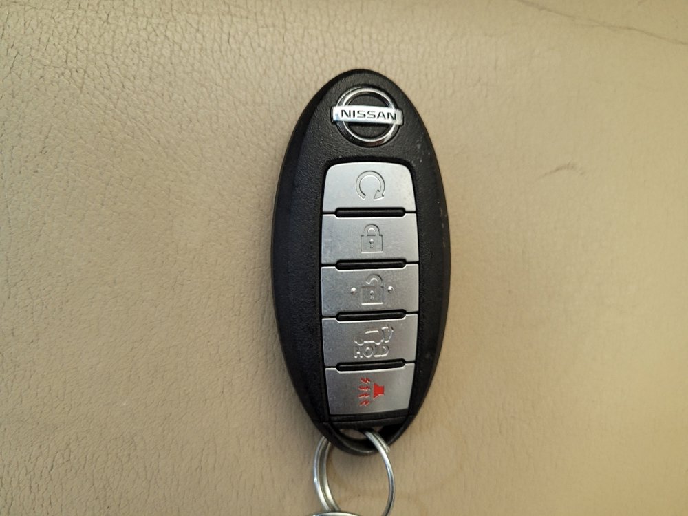 Used 2016 Nissan Pathfinder Platinum image 32