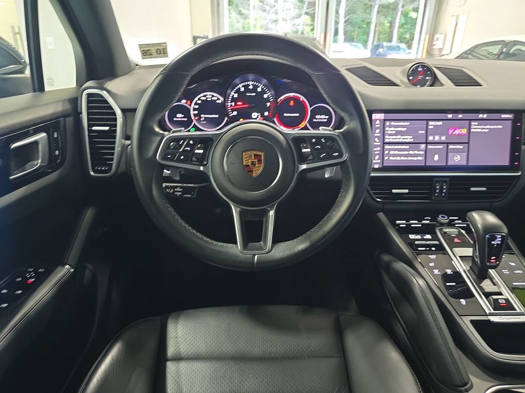 Used 2021 Porsche Cayenne AWD/4WD image 17