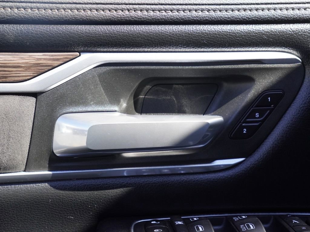 Used 2020 RAM 1500 Laramie image 11