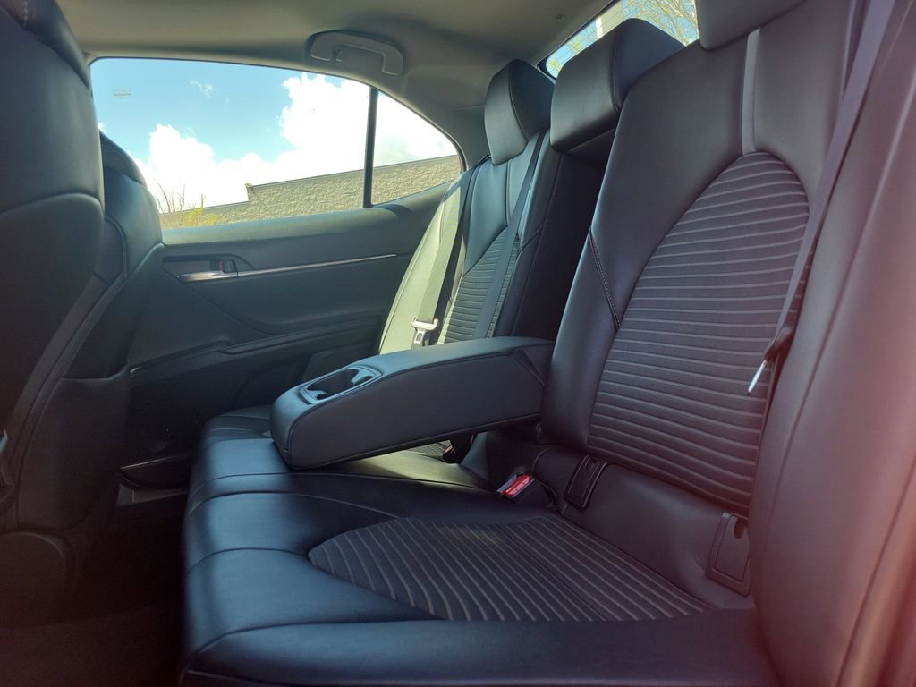 Used 2022 Toyota Camry SE w/ Audio Upgrade Package image 10