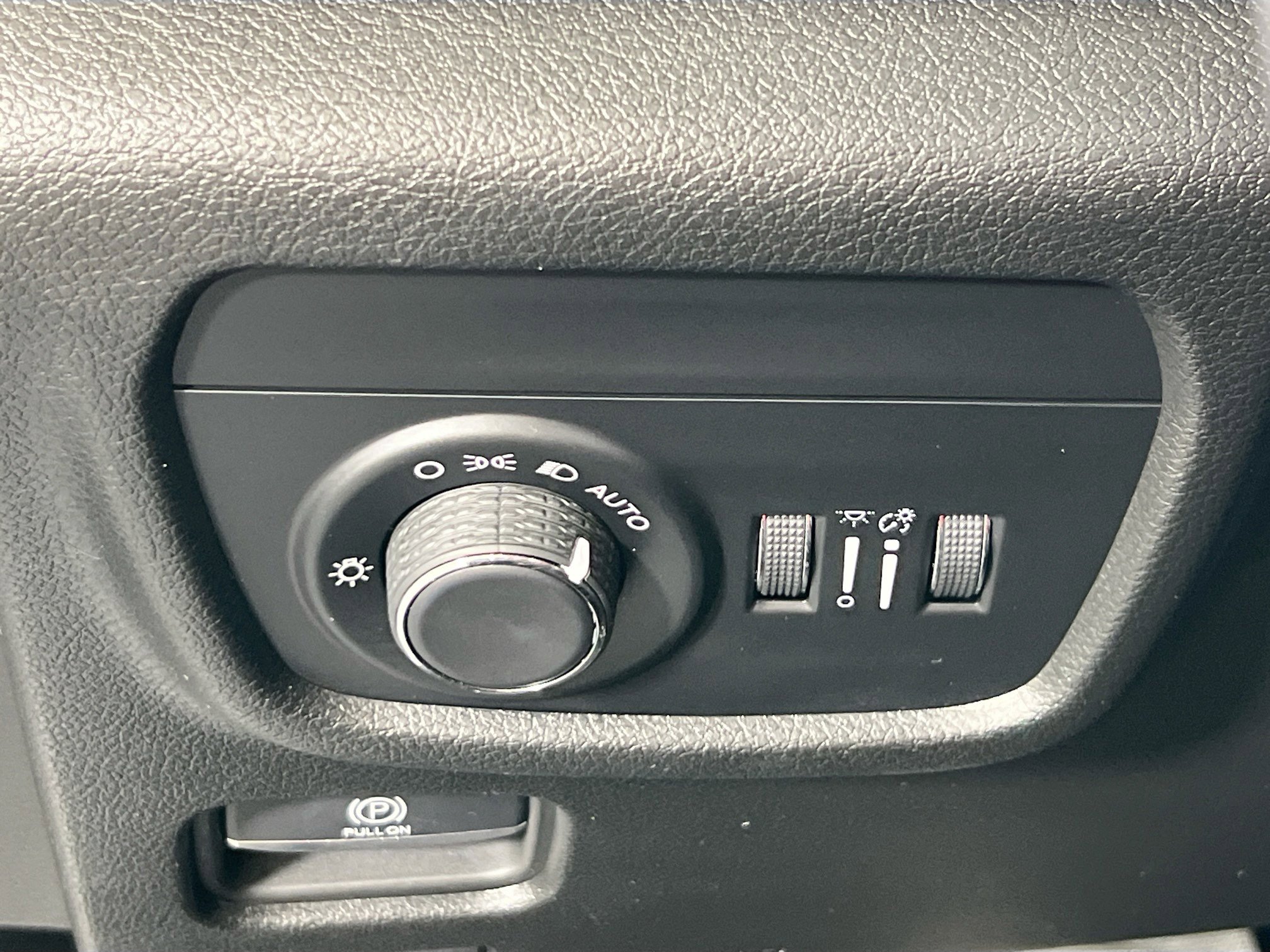 Used 2023 Jeep Grand Cherokee L Laredo AWD/4WD image 10