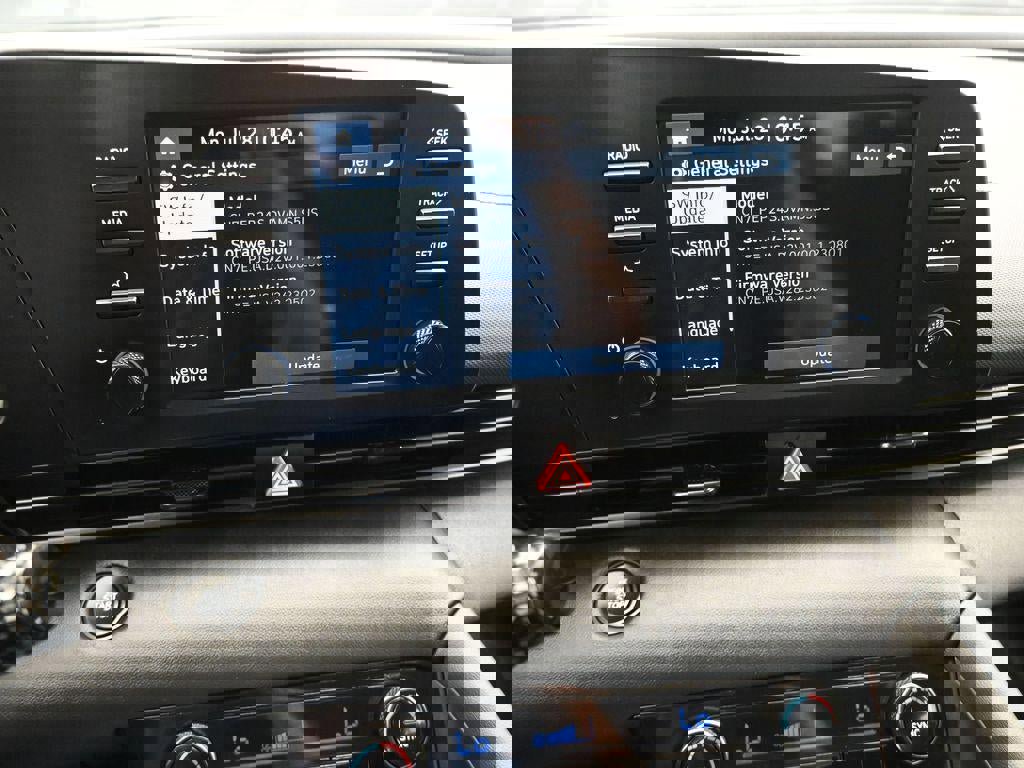 New 2025 Hyundai Elantra Sport image 19