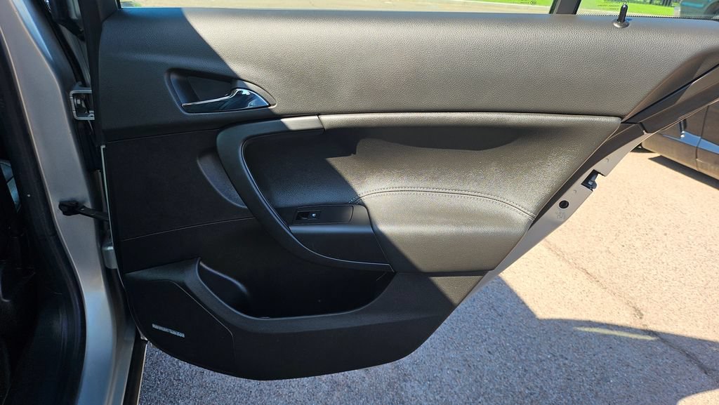Used 2011 Buick Regal CXL w/ RL6 Preferred Equipment Group FWD image 20