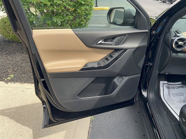 New 2026 Chevrolet Equinox ACTIV w/ Convenience Package III AWD/4WD image 18