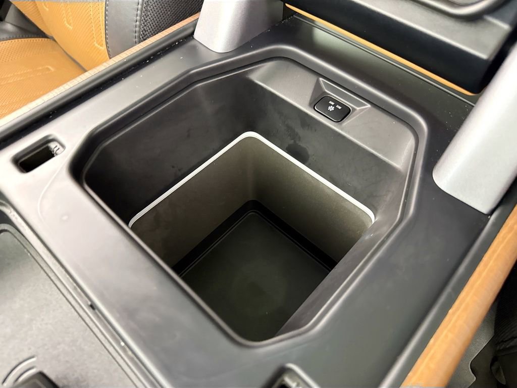 Used 2023 Land Rover Defender 110 X image 23