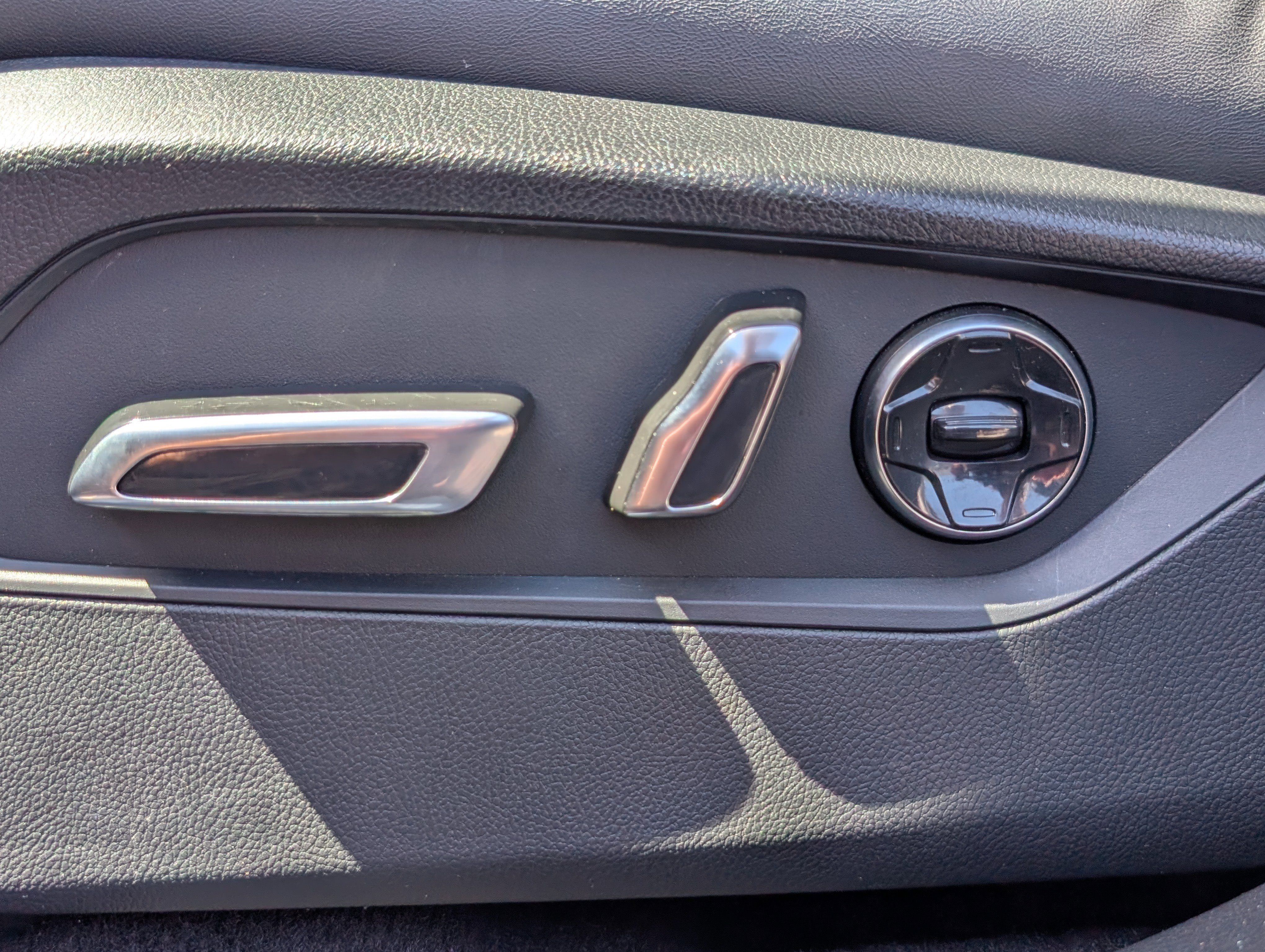 Used 2023 Acura RDX AWD w/ Advance Package image 23