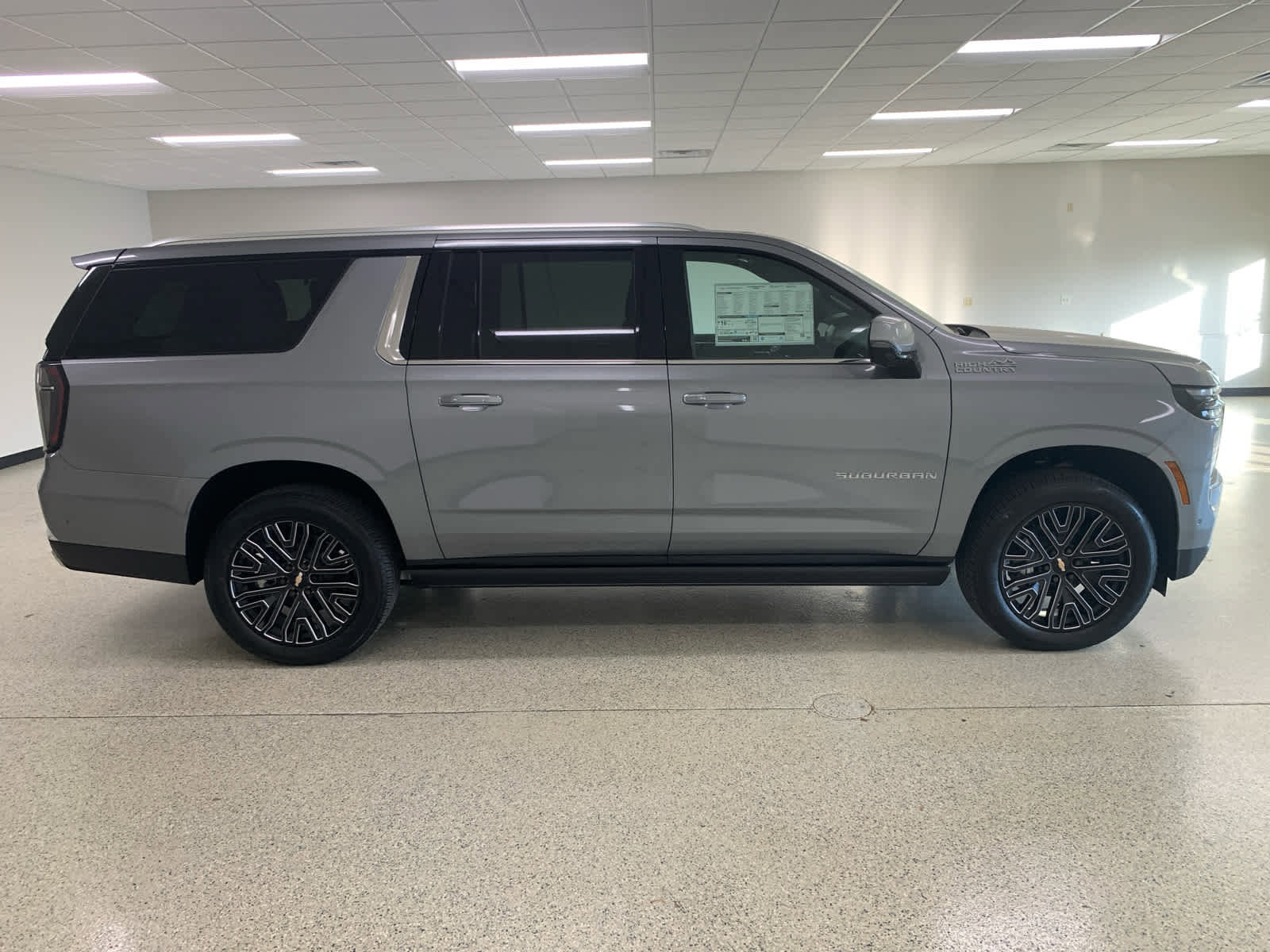 New 2026 Chevrolet Suburban High Country w/ LPO, Illumination Package image 4