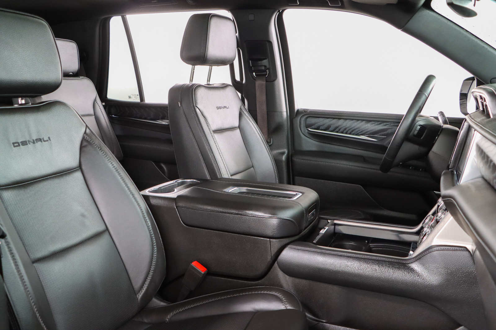 Used 2023 GMC Yukon Denali AWD/4WD image 31
