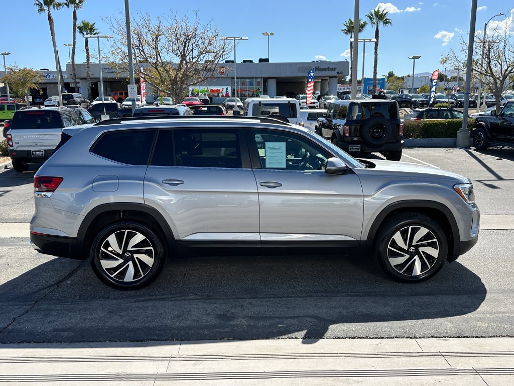 Used 2025 Volkswagen Atlas SE FWD image 9