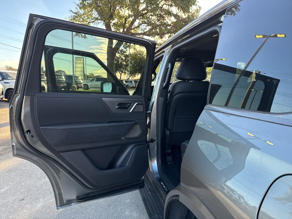 New 2026 INFINITI QX80 Autograph image 32