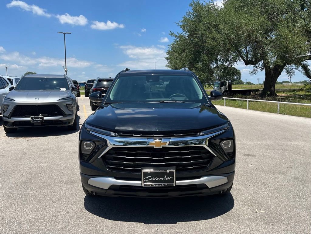 New 2026 Chevrolet TrailBlazer LT w/ Convenience Package AWD/4WD image 2