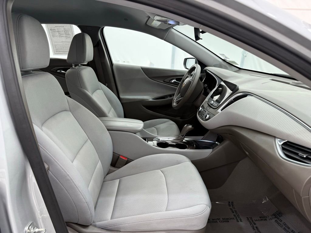 Used 2020 Chevrolet Malibu LT w/ Fleet LT Safety Plus Package image 17