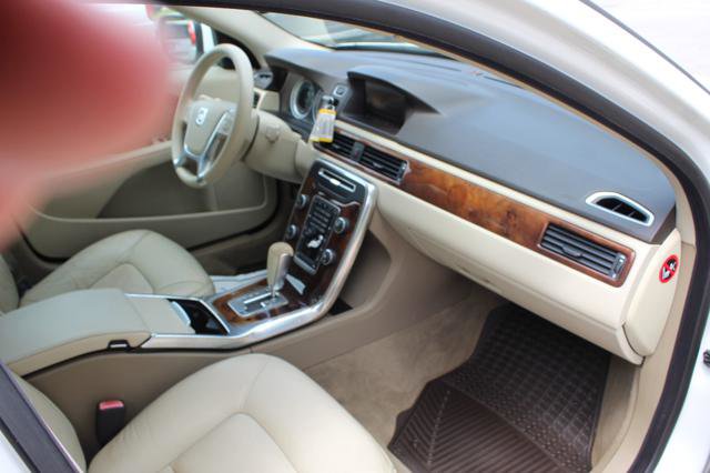 Used 2012 Volvo XC70 3.2 image 26