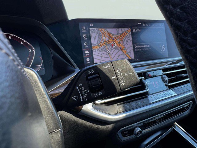 Used 2020 BMW X5 xDrive50i w/ Premium Package image 25