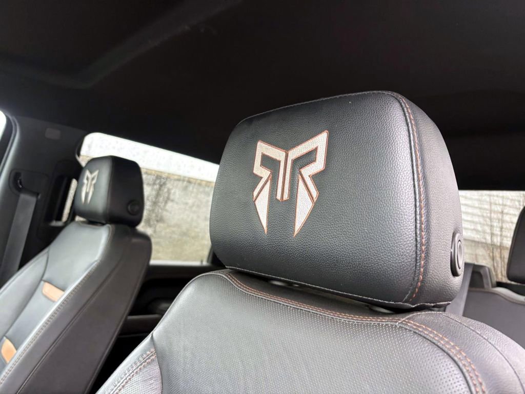 Used 2022 GMC Sierra 3500 AT4 image 26