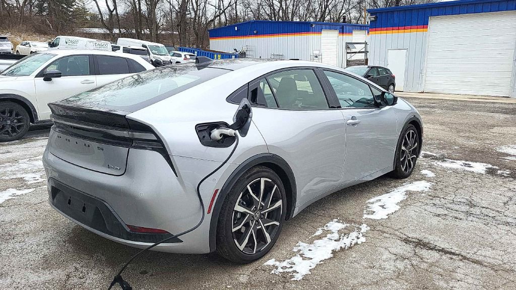 Used 2026 Toyota Prius Plug-In Hybrid image 5