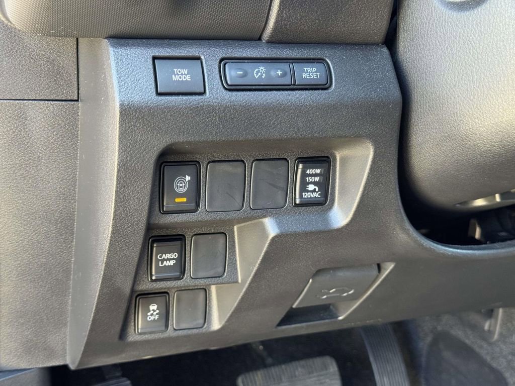 Used 2024 Nissan Frontier SV w/ Technology Package image 10