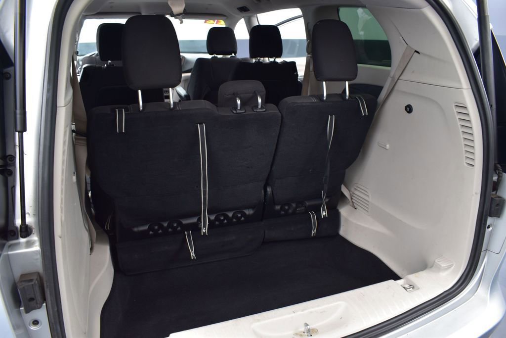Used 2022 Chrysler Voyager LX FWD image 20