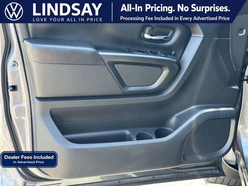 Used 2023 Nissan Titan SV w/ SV Convenience Package AWD/4WD image 9