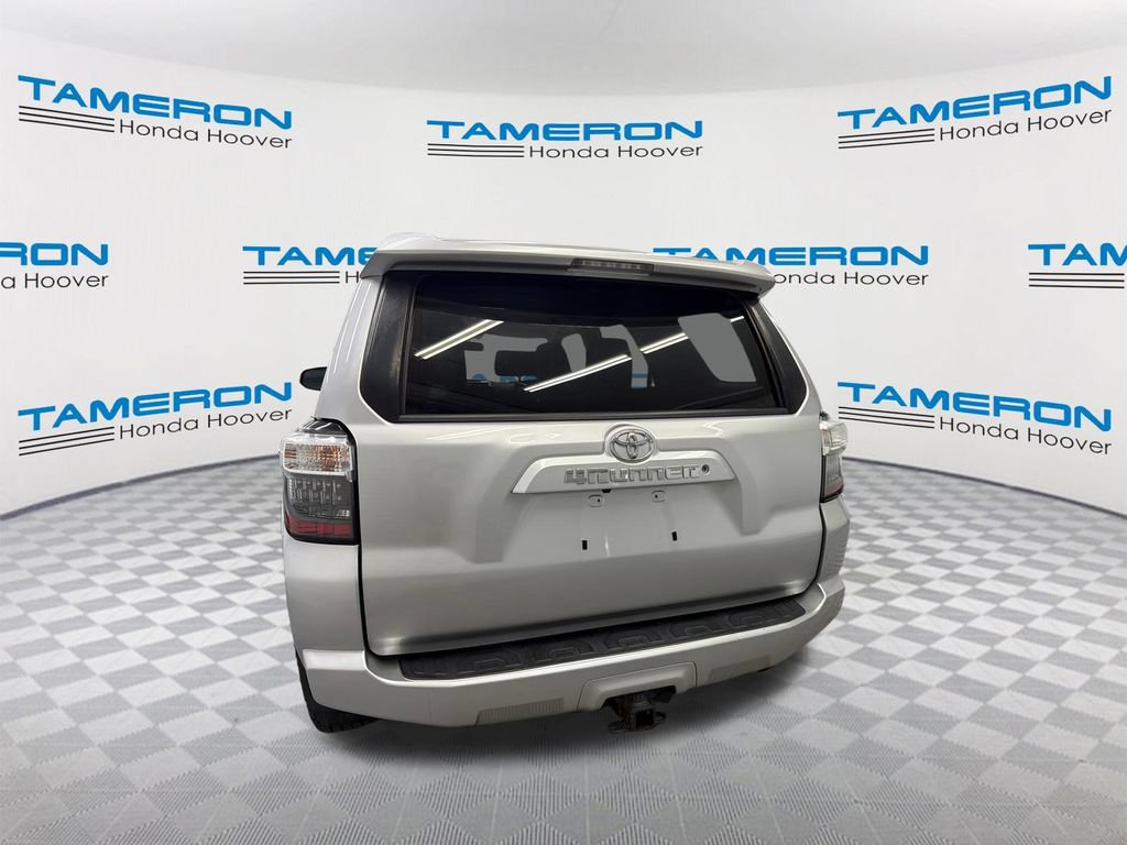 Used 2019 Toyota 4Runner SR5 AWD/4WD image 4