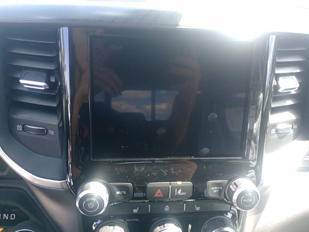 New 2026 RAM 1500 4x4 Crew Cab image 20