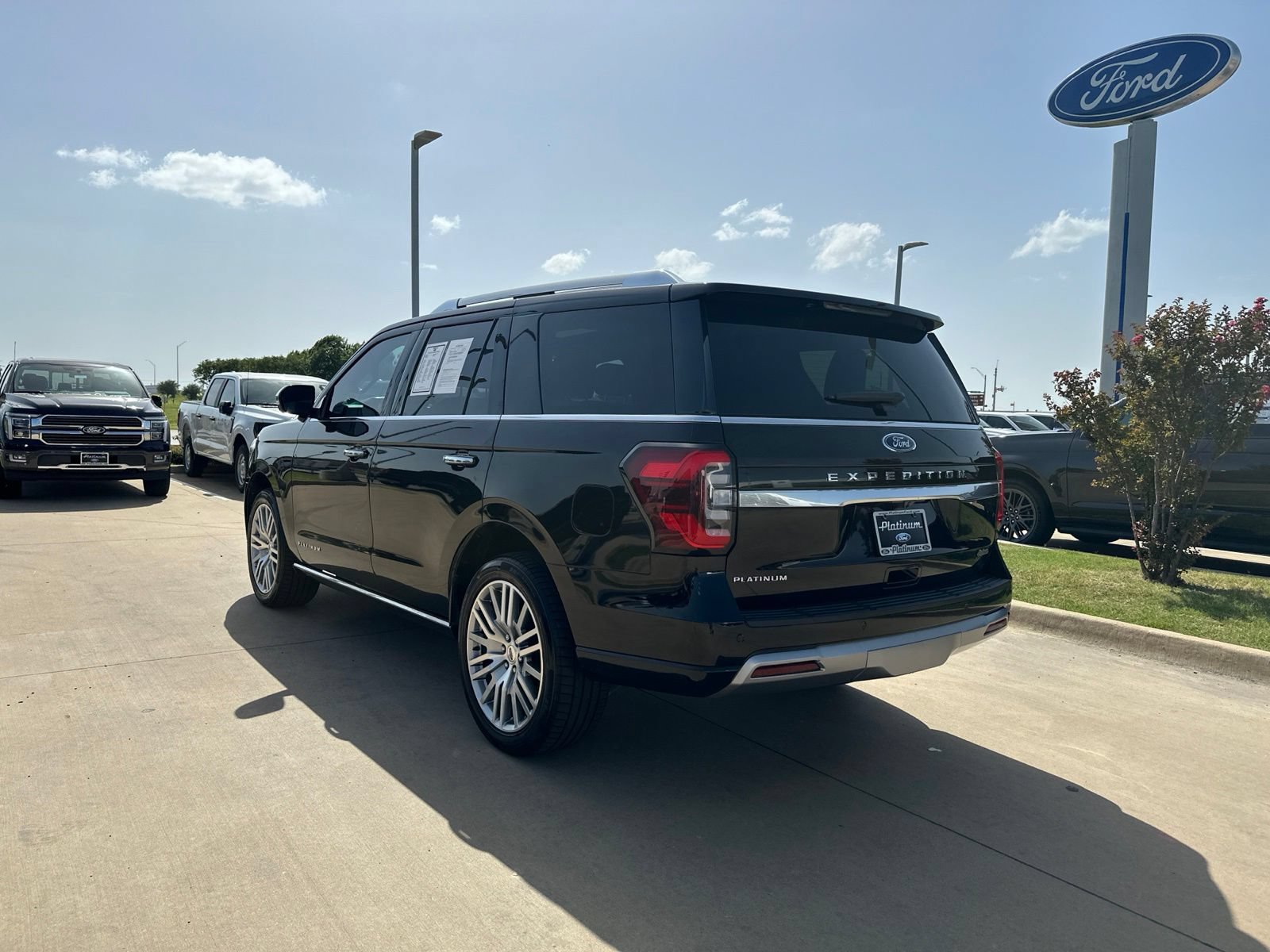Certified 2023 Ford Expedition Platinum RWD video 3