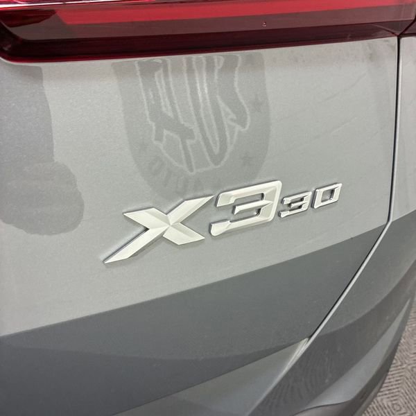 Used 2025 BMW X3 xDrive30i w/ Premium Package AWD/4WD image 16