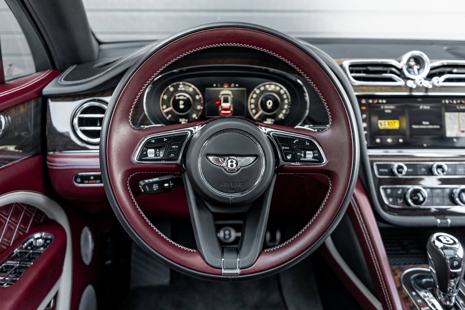 Certified 2024 Bentley Bentayga AWD/4WD image 30