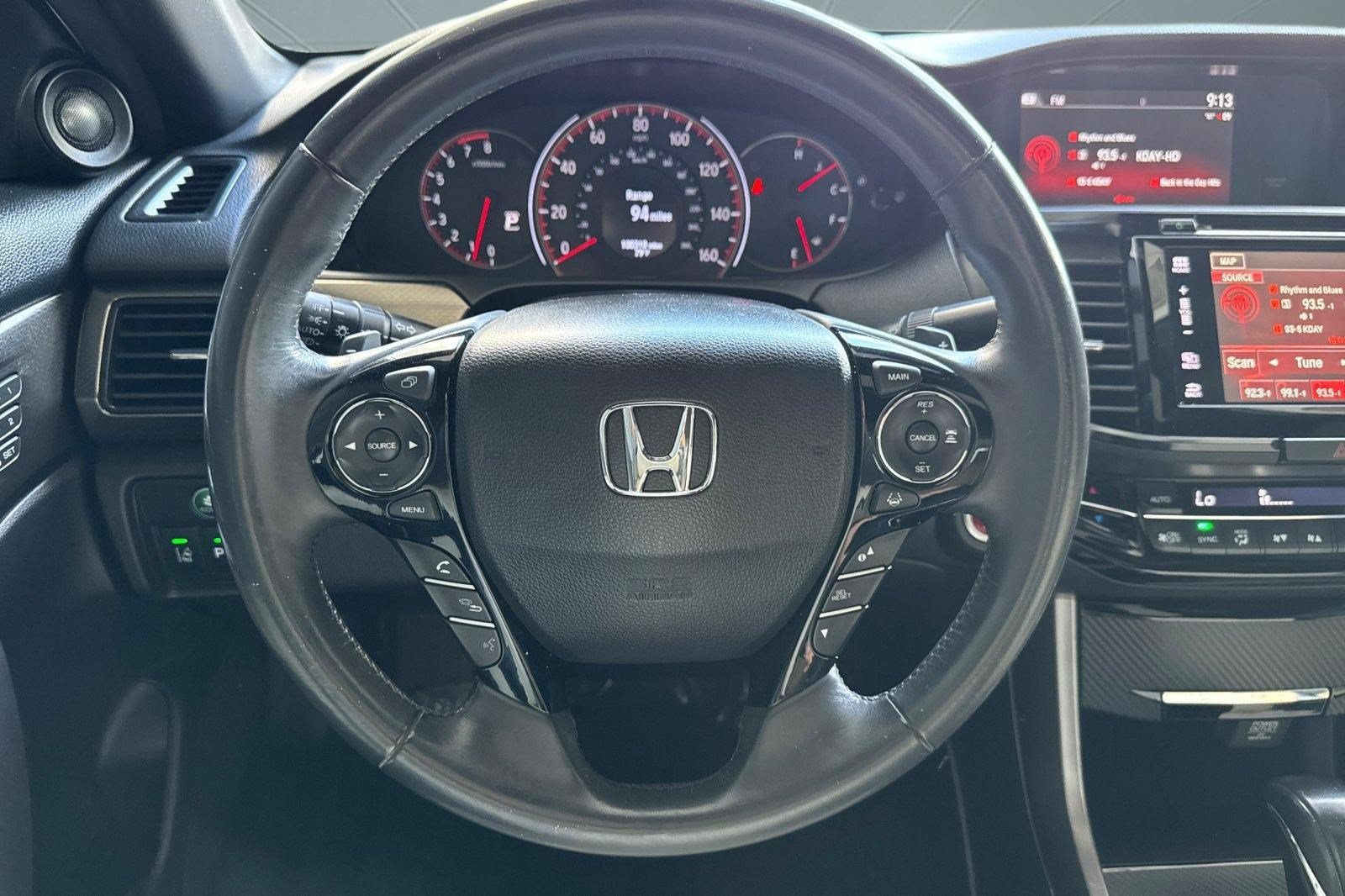 Used 2016 Honda Accord Touring image 30