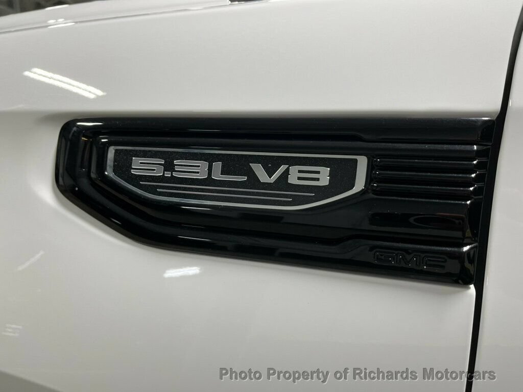 Used 2025 GMC Sierra 1500 Elevation AWD/4WD image 9