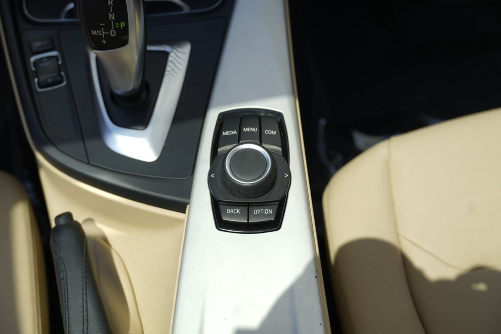 Used 2018 BMW 320i xDrive Sedan AWD/4WD image 41