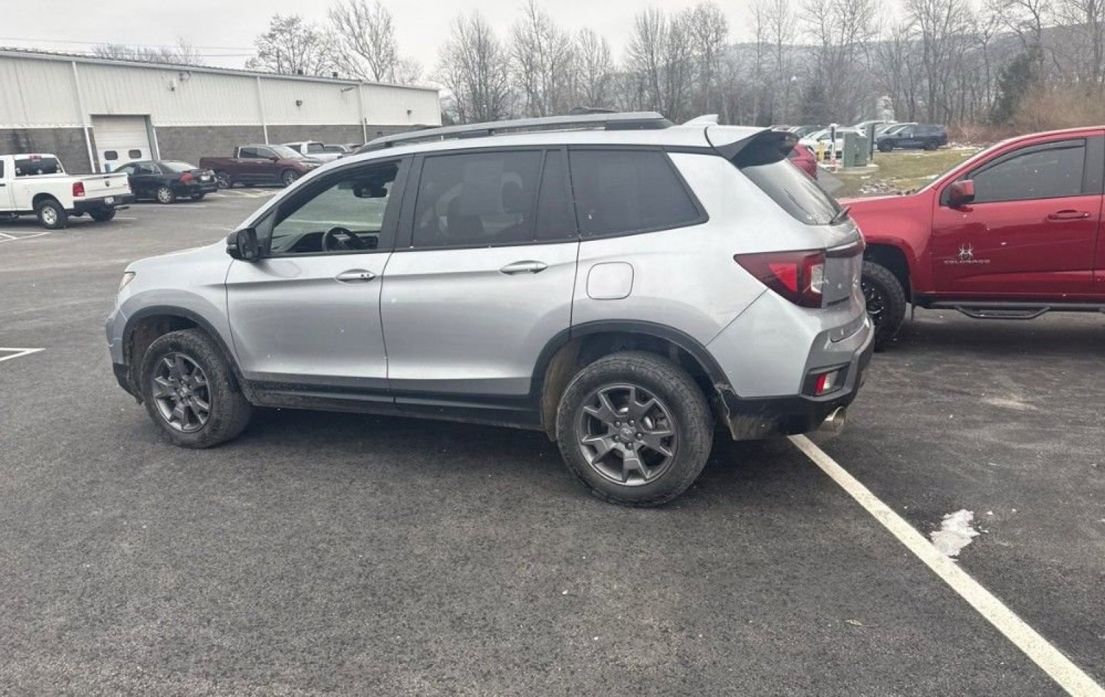 Used 2024 Honda Passport TrailSport image 2