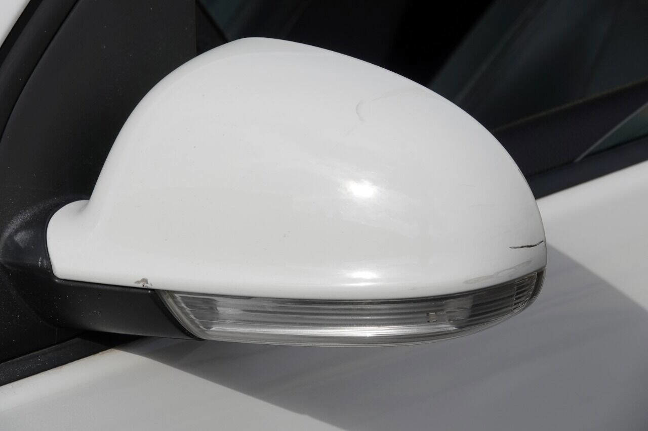 Used 2007 Volkswagen GTI 4-Door image 34