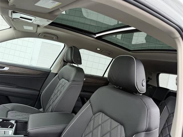 New 2025 Volkswagen Atlas SEL Premium R-Line image 18