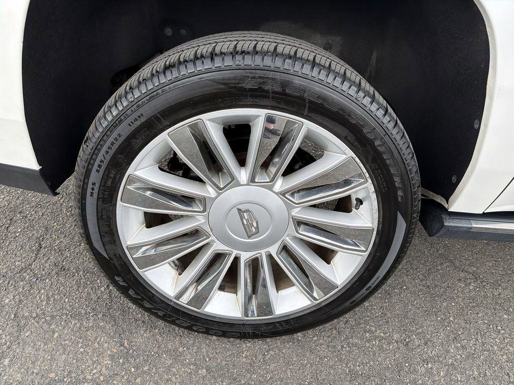 Used 2016 Cadillac Escalade ESV Platinum AWD/4WD image 33