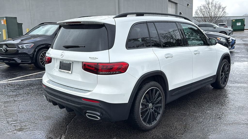 Used 2023 Mercedes-Benz GLB 250 image 3