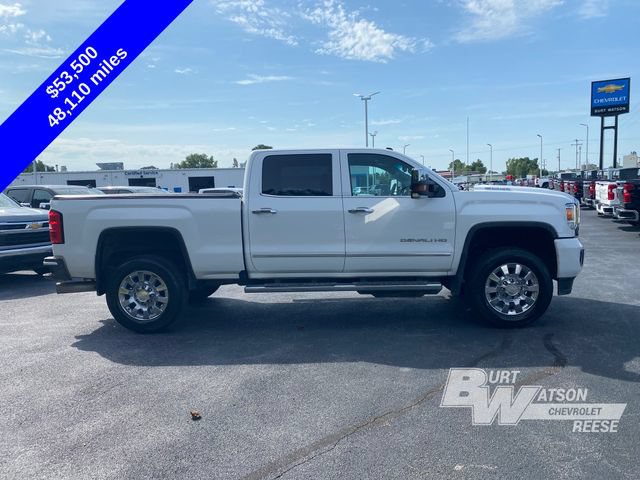 Used 2018 GMC Sierra 2500 Denali w/ Duramax Plus Package AWD/4WD image 10