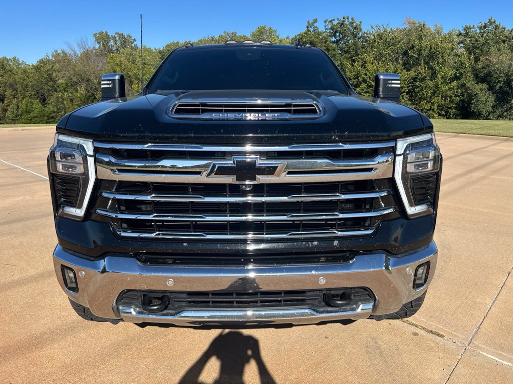 Used 2024 Chevrolet Silverado 2500 LTZ w/ LTZ Premium Package AWD/4WD image 16