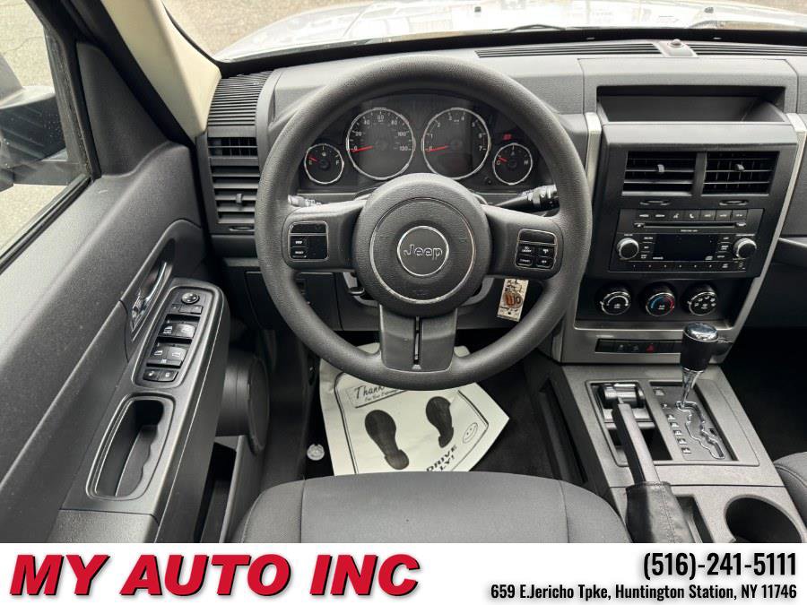 Used 2011 Jeep Liberty Sport image 13