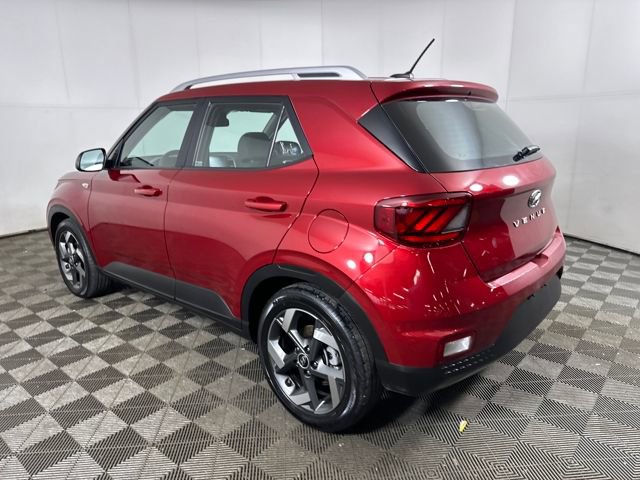 Used 2023 Hyundai Venue SEL w/ Cargo Package image 27
